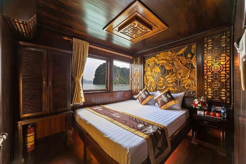 Renea Cruise - Boutique Overnight Cruise in Bai Tu Long Bay (2D1N)